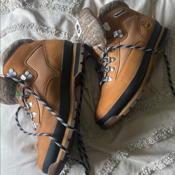 Timberland Men's Tan and Black Boots - Picture 4 of 8